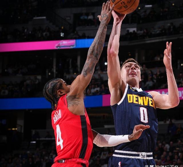 关于NBA季后赛激烈开战，强队如虹的信息