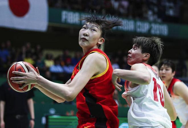 包含安科纳篮球俱乐部创办青训营，培养未来篮坛新星的词条